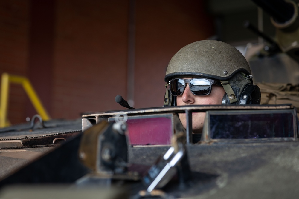 U.S. Marines, Australians zero weapons during Coral-Balmoral Cup