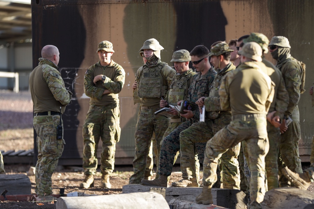 U.S. Marines, Australians zero weapons during Coral-Balmoral Cup