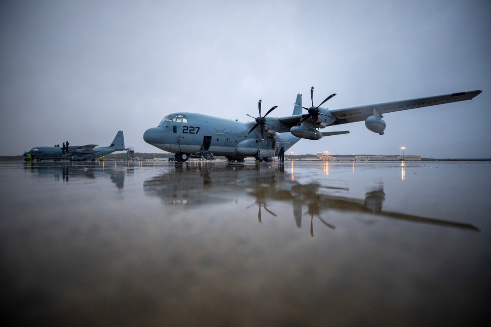 U.S. Marine aircraft ordnance technicians train in countermeasures during Kodiak Mace 25