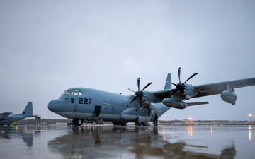 U.S. Marine aircraft ordnance technicians train in countermeasures during Kodiak Mace 25