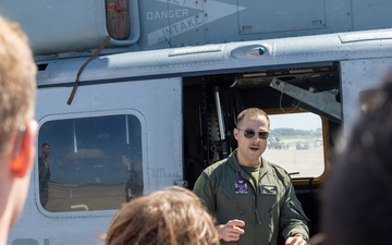 Texas A&amp;M ROTC students visit MCAS Futenma