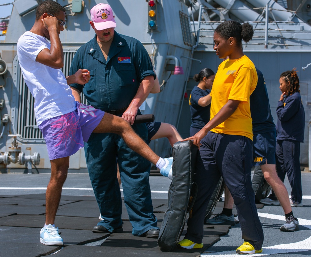 USS Benfold (DDG 65) holds Security Reaction Force Basic Course (SRF-B) training