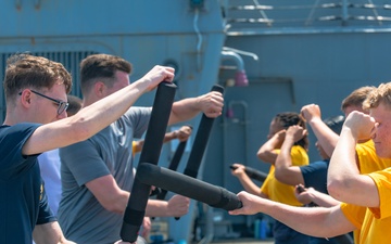 USS Benfold (DDG 65) holds Security Reaction Force Basic Course (SRF-B) training