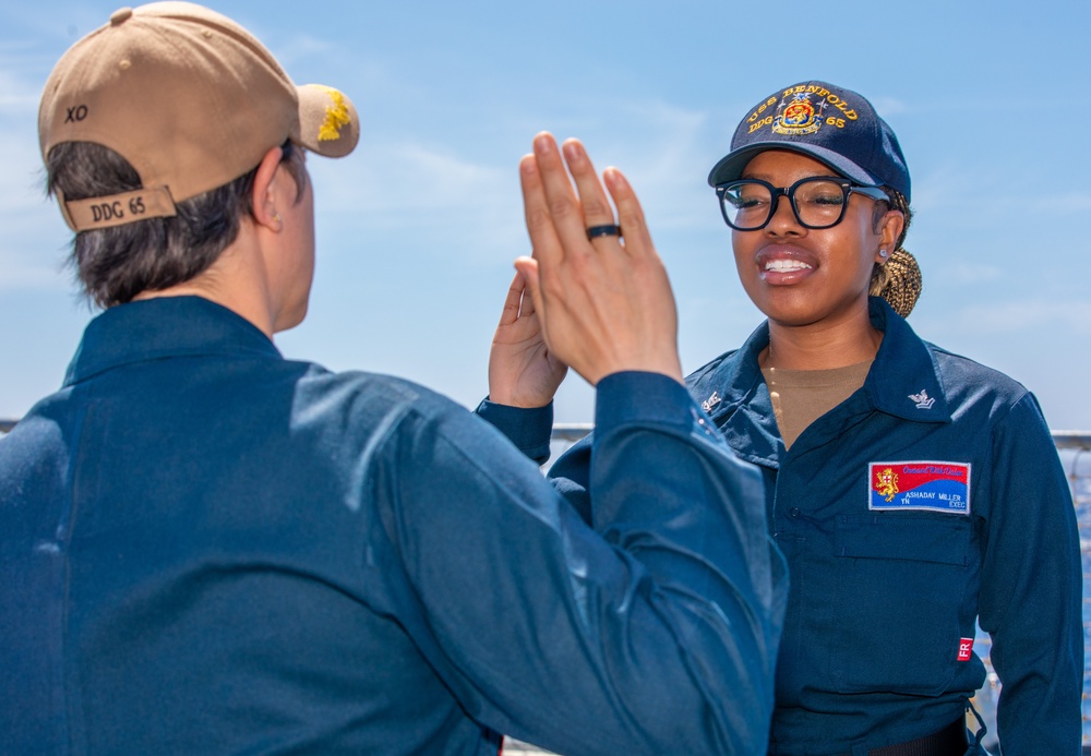 USS Benfold (DDG 65) holds a re-enlistment ceremony