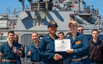 USS Benfold (DDG 65) holds a re-enlistment ceremony