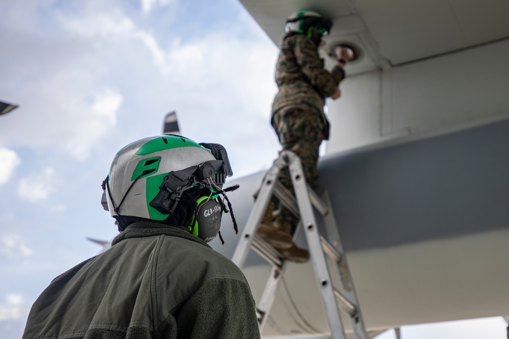U.S. Marines prepare aircraft for operations during Kodiak Mace 25