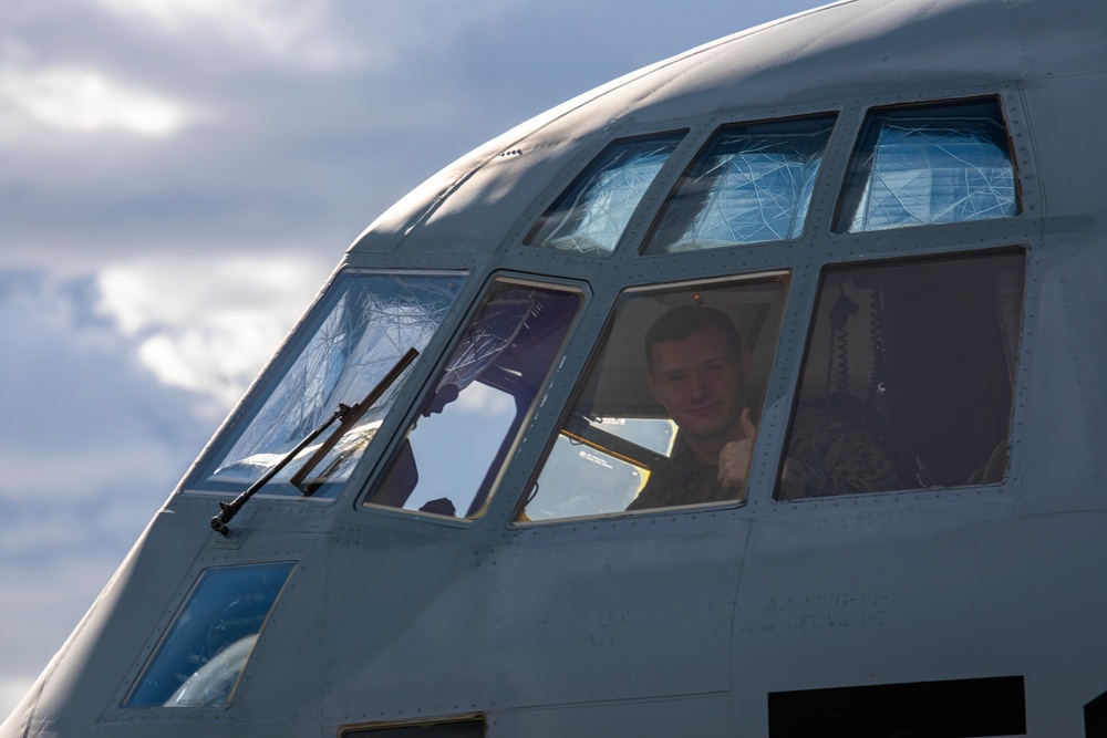U.S. Marines prepare aircraft for operations during Kodiak Mace 25