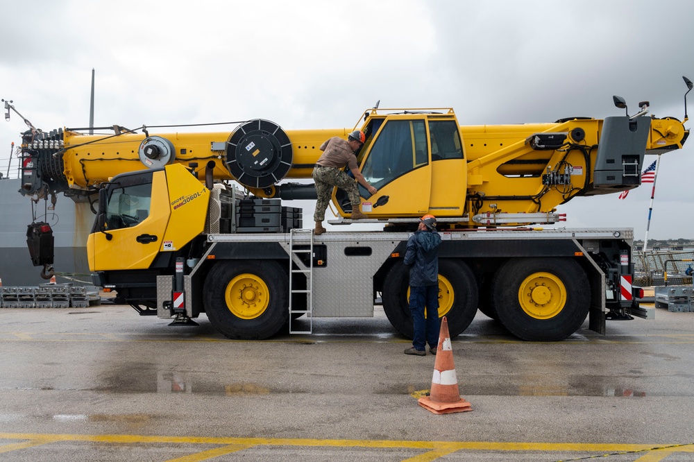 PWD Rota Seabees perform crane operations