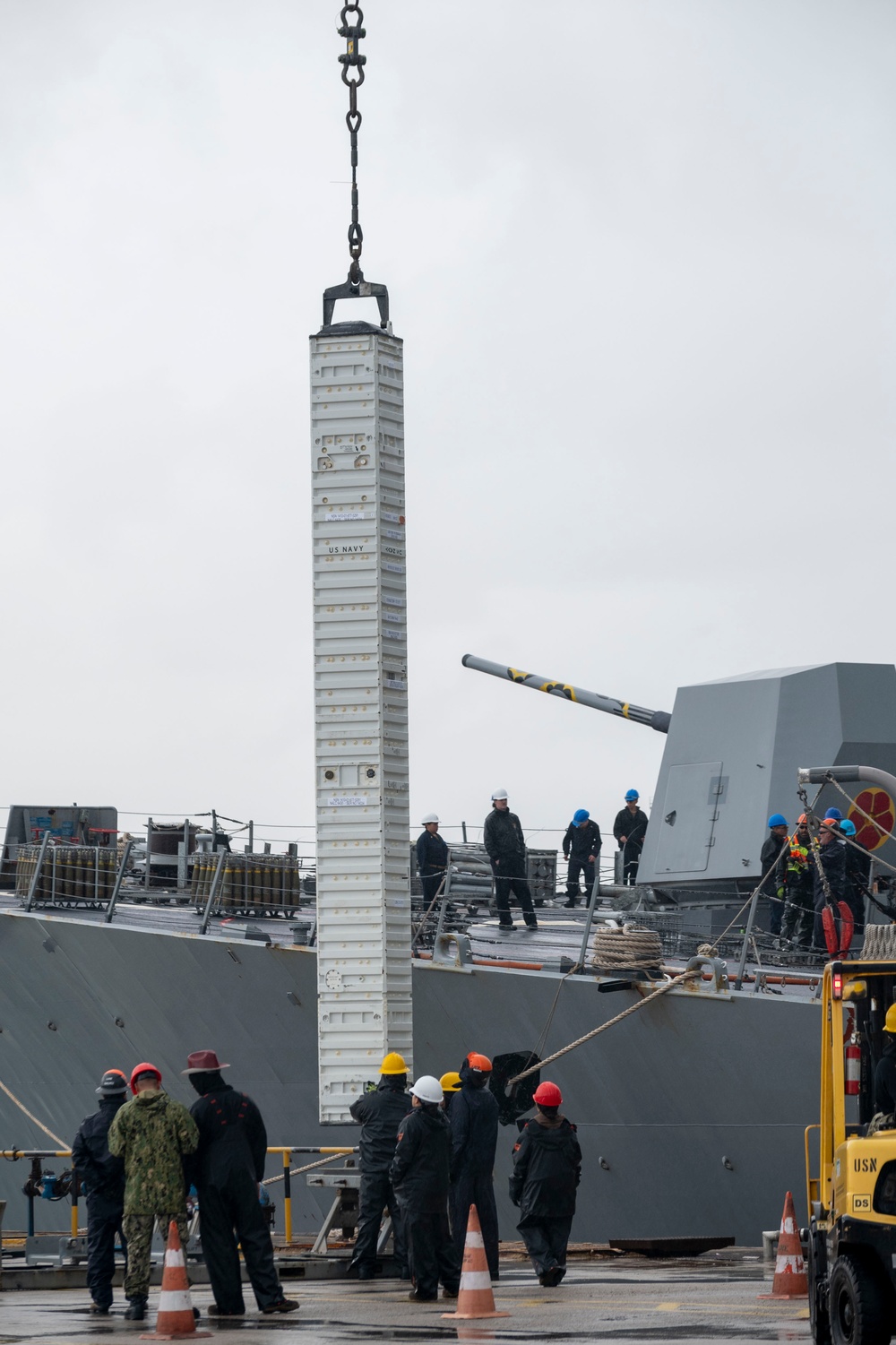PWD Rota Seabees perform crane operations
