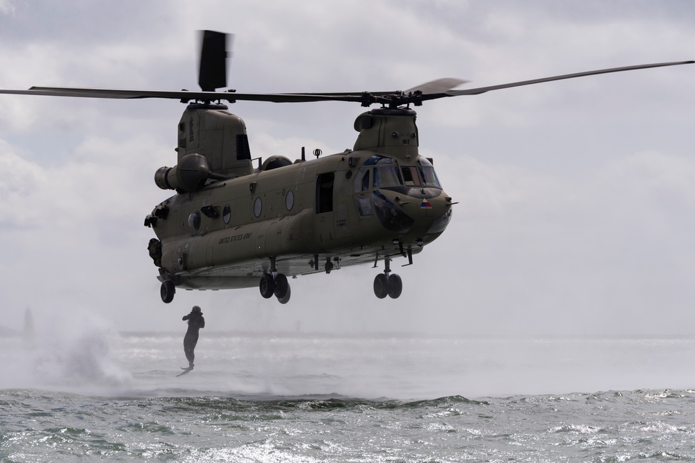 Special Forces and Army Aviators conduct helocast training