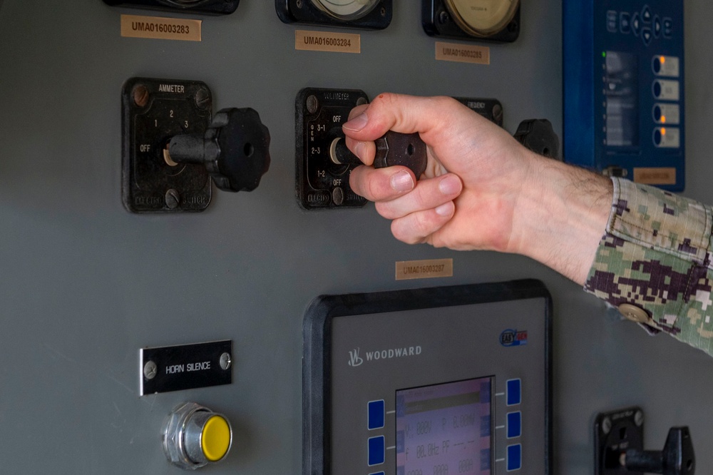 NAVFAC EURAFCENT Sailors tour PWD Rota power plant