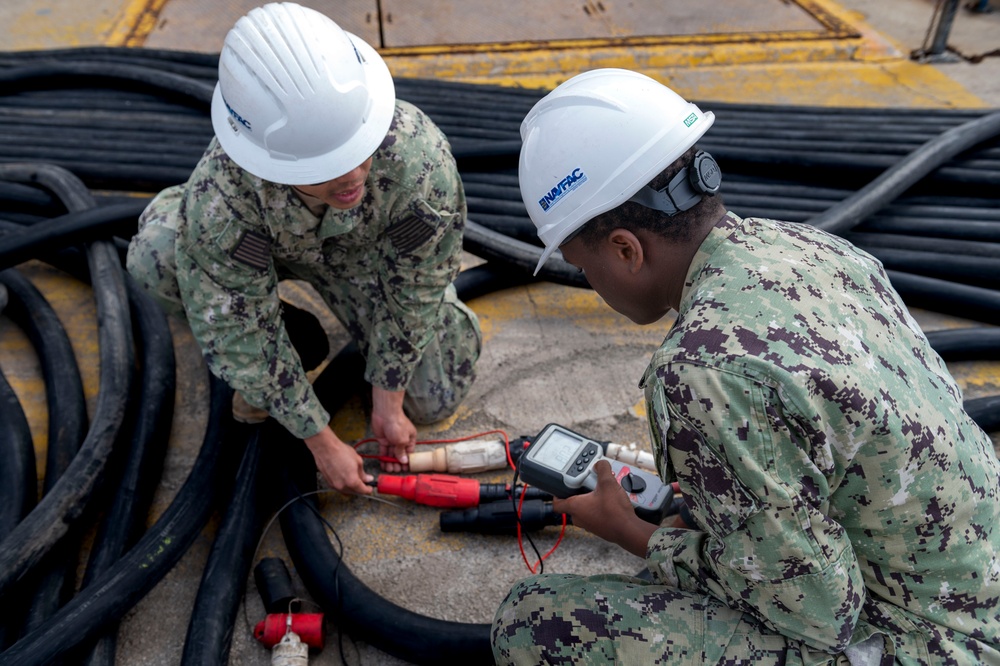 PWD Rota Seabees perform maintenance