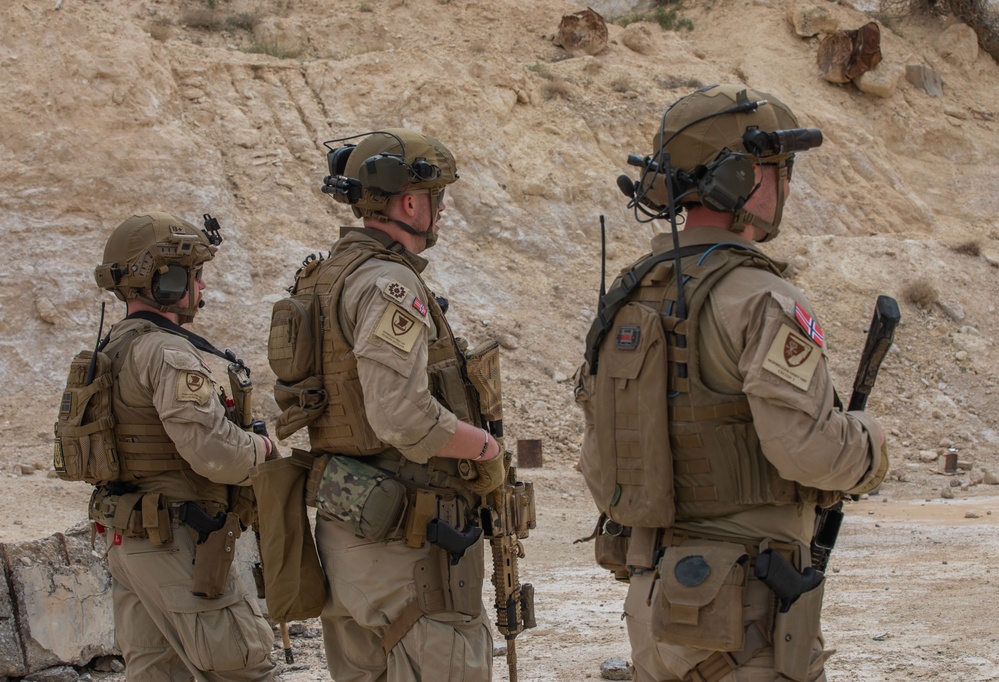 Coalition Members Conduct Weapons Training at Al Asad Air Base