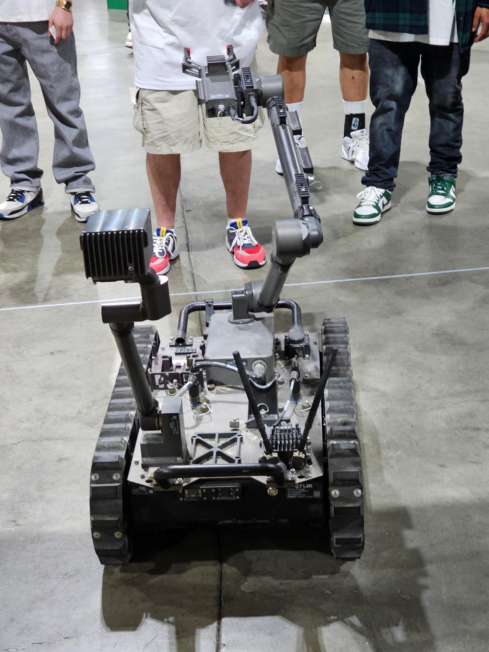 Explosive Ordnance Disposal techs support US Army recruiting at Long Beach Grand Prix
