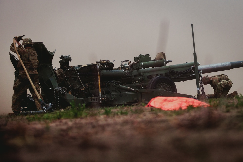 3-319th Airborne Field Artillery Regiment Sling Load and Live Fire