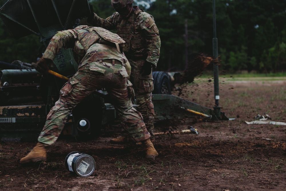 3-319th Airborne Field Artillery Regiment Sling Load and Live Fire