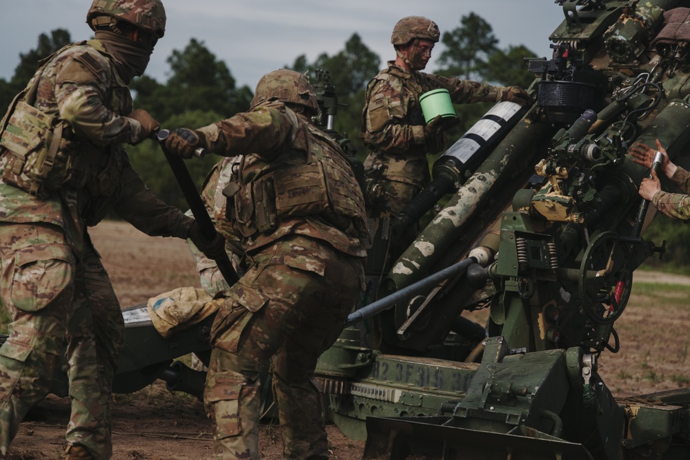 3-319th Airborne Field Artillery Regiment Sling Load and Live Fire