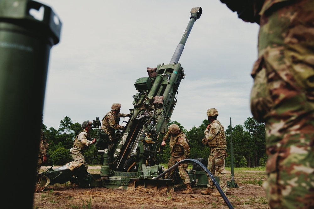 3-319th Airborne Field Artillery Regiment Sling Load and Live Fire