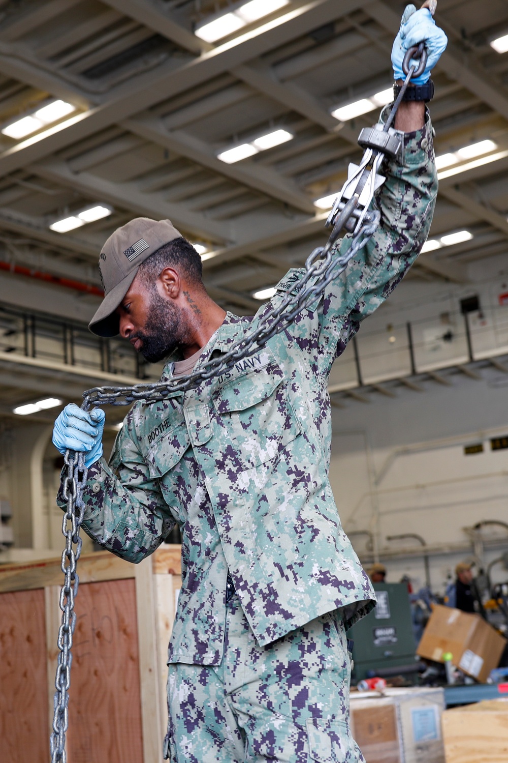 Tripoli Sailor Flakes Out Chains
