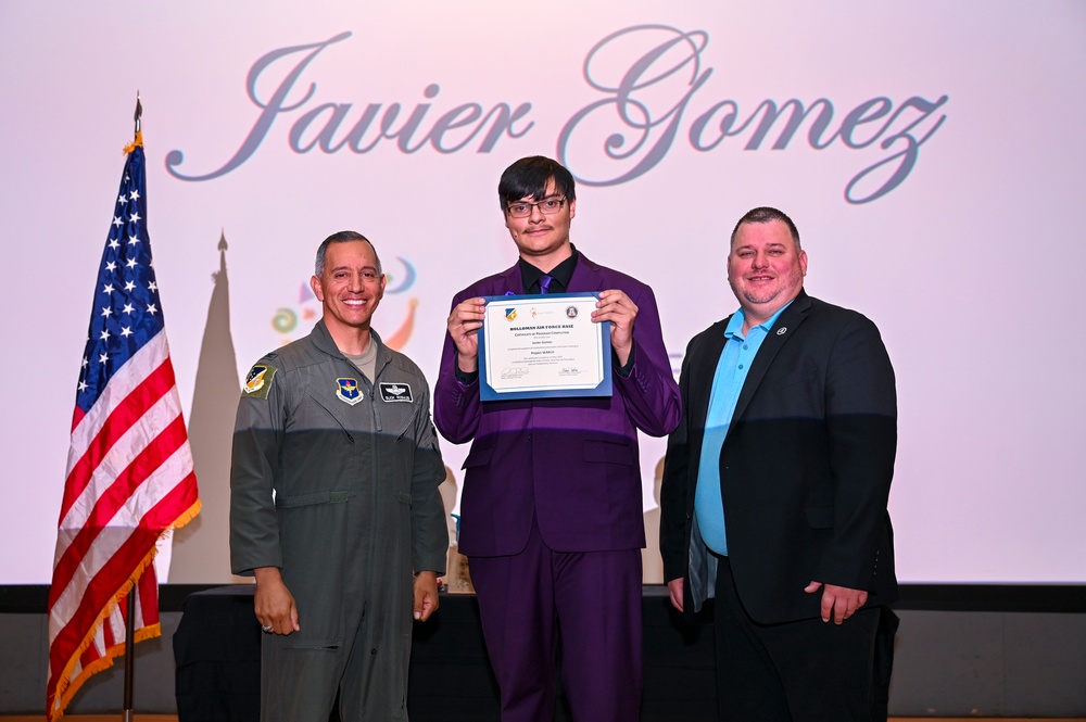 Holloman AFB hosts Project SEARCH graduation