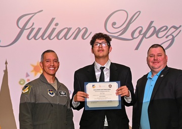 Holloman AFB hosts Project SEARCH graduation