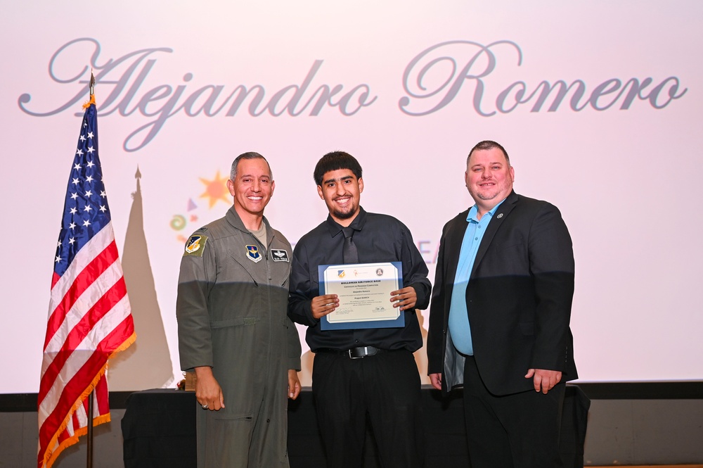 Holloman AFB hosts Project SEARCH graduation