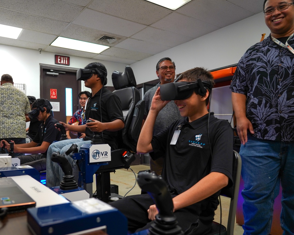 Pearl Harbor Naval Shipyard Hosts Kapolei High School STEM visit