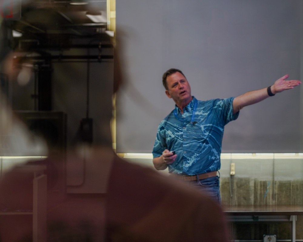 Pearl Harbor Naval Shipyard Hosts Kapolei High School STEM visit