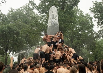 USNA Plebes Take Part in Annual Herndon Monument Climb