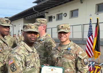 18th Combat Sustainment Support Battalion Soldiers Awarded AAMs for Life-Saving Actions at Accident Scene