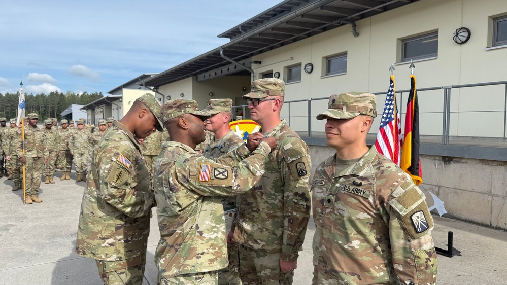 18th Combat Sustainment Support Battalion Soldiers Awarded AAMs for Life-Saving Actions at Accident Scene