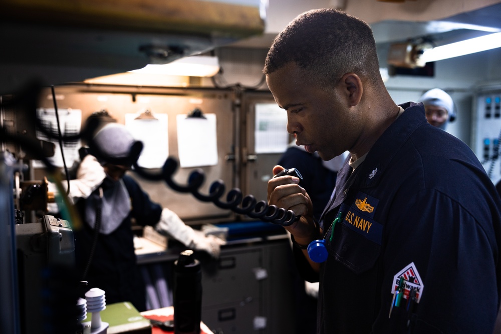 USS Oscar Austin (DDG 79) Conducts General Quarters Drills