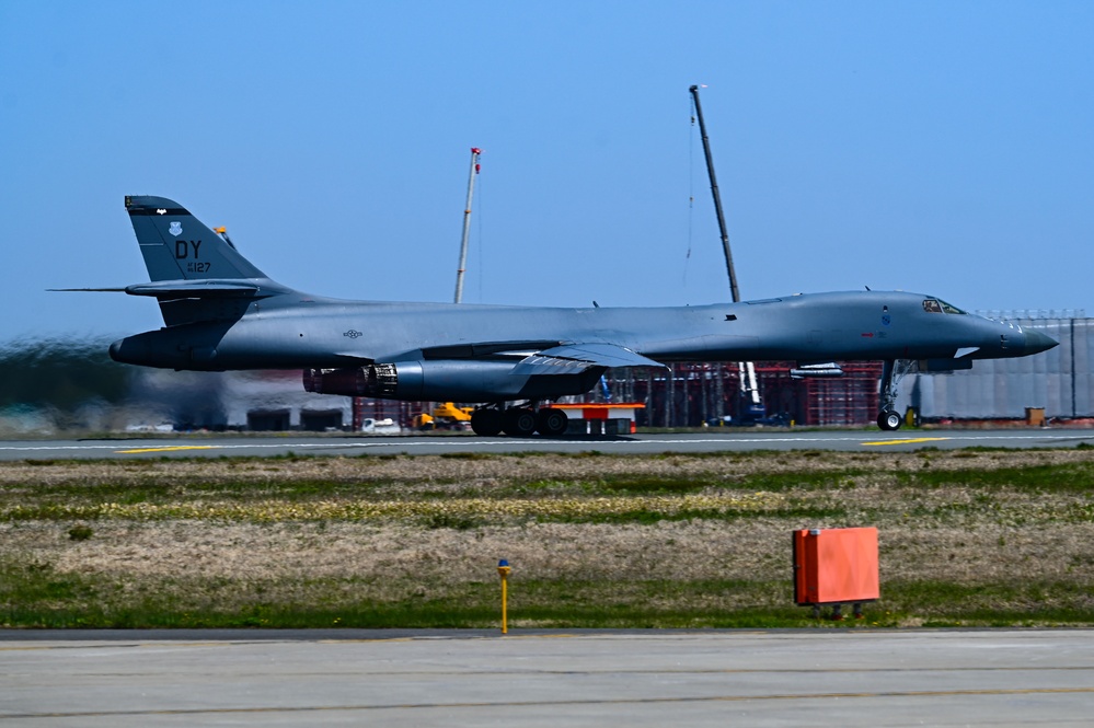 BTF 25-2: B-1B Lancers depart for mission