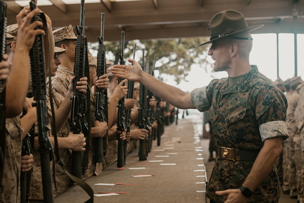 Delta Company M-16 Issue