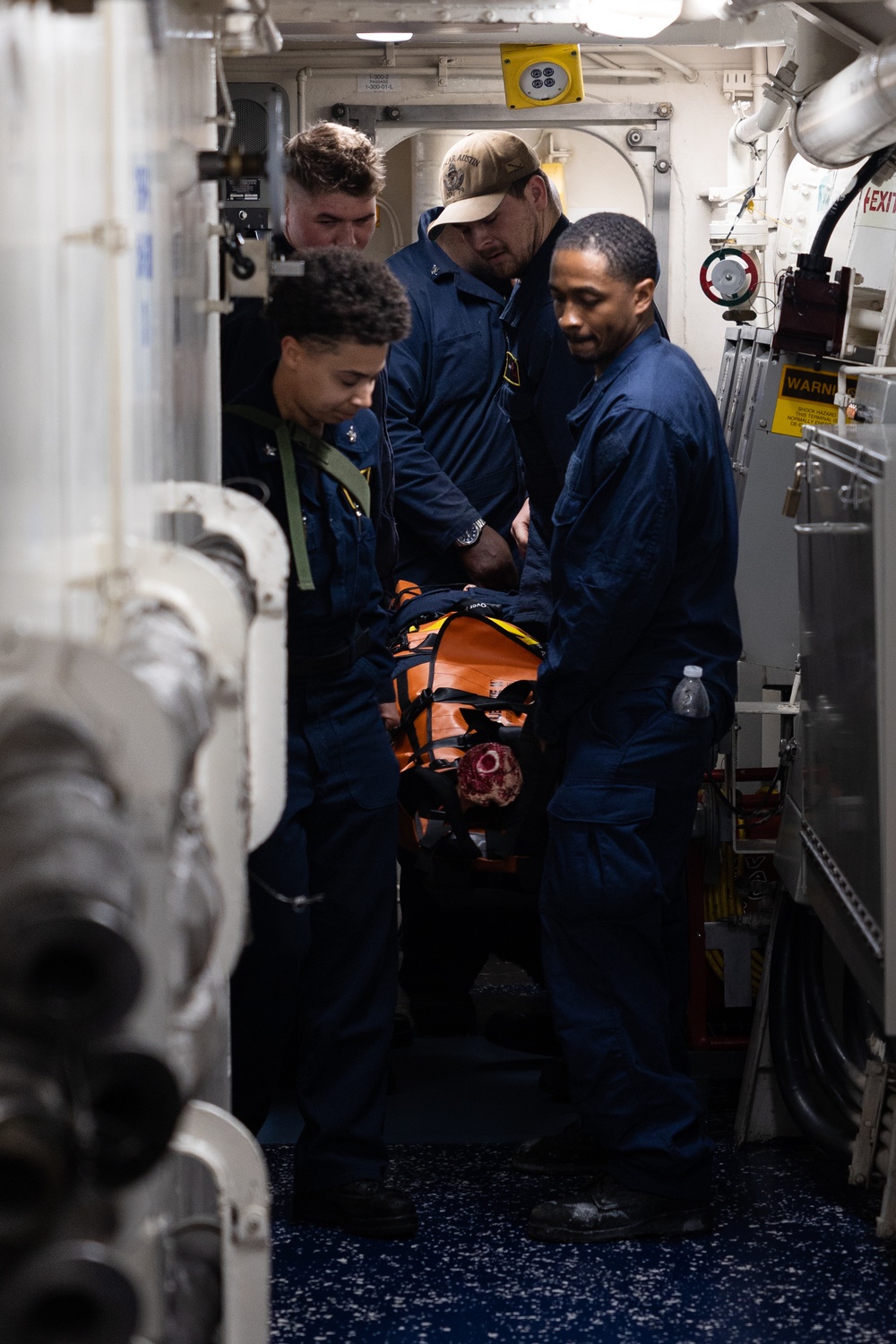 USS Oscar Austin (DDG 79) Conducts Medical Training Team (MTT) Drill