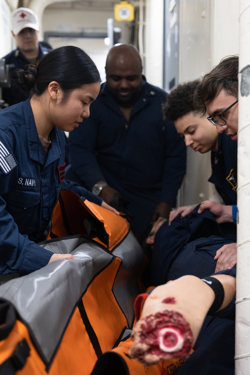 USS Oscar Austin (DDG 79) Conducts Medical Training Team (MTT) Drill