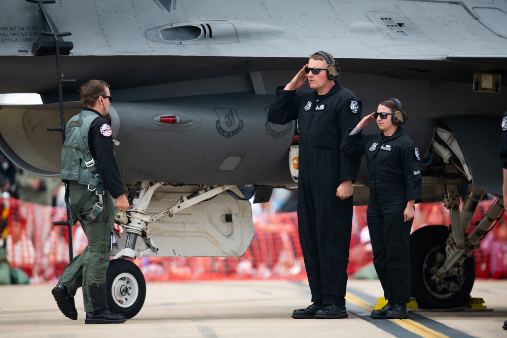 PACAF Viper Demo performs at Osan Air Power Days enhancing U.S.-ROK partnership