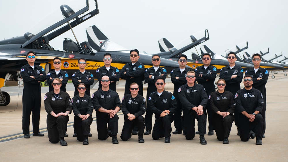 PACAF Viper Demo performs at Osan Air Power Days enhancing U.S.-ROK partnership