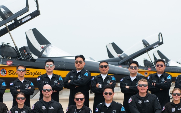 PACAF Viper Demo performs at Osan Air Power Days enhancing U.S.-ROK partnership