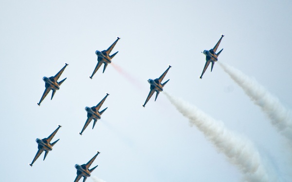 PACAF Viper Demo performs at Osan Air Power Days enhancing U.S.-ROK partnership