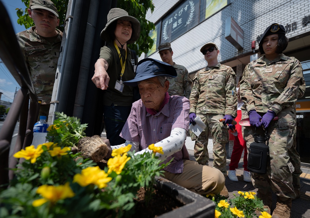 Yokota boosts the charm of Fussa with beautification project