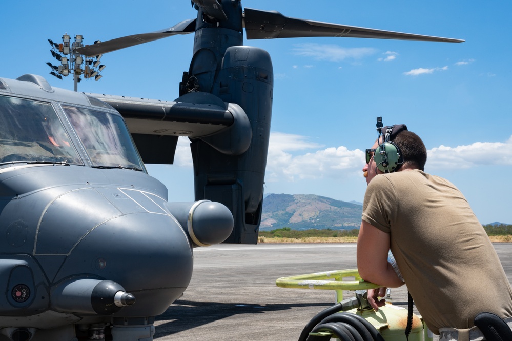 Balikatan 25: 353 SOW and AFP conduct MFF from a CV-22 Osprey