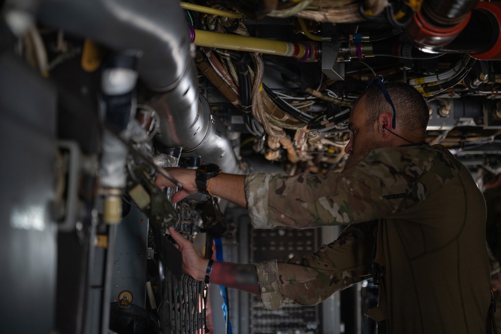Balikatan 25: 353 SOW and AFP conduct MFF from a CV-22 Osprey