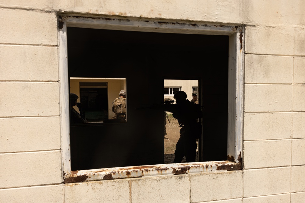 Activated Reserve Marines Conduct MOUT Training during Korea Viper 25.4
