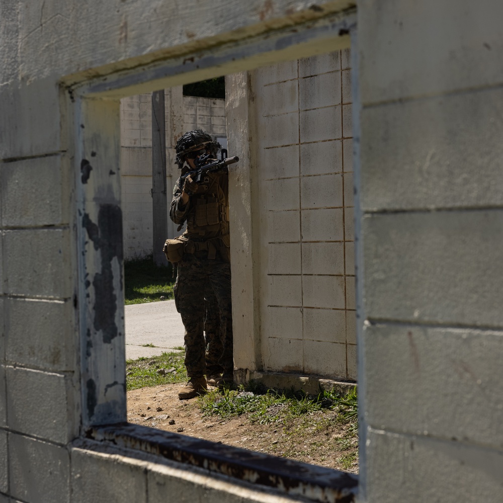 Activated Reserve Marines Conduct MOUT Training during Korea Viper 25.4