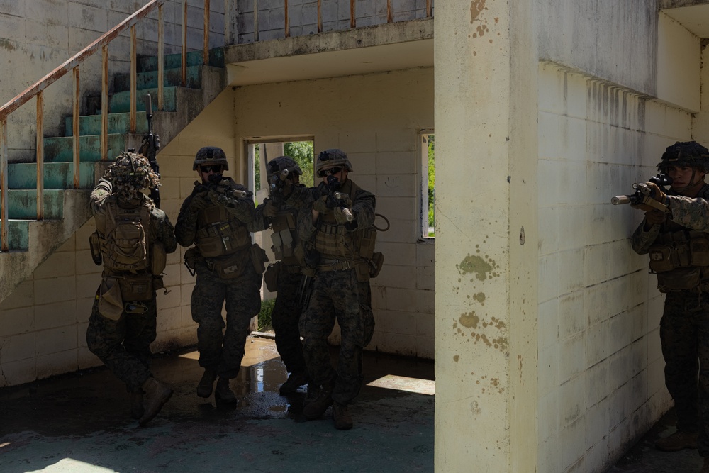 Activated Reserve Marines Conduct MOUT Training during Korea Viper 25.4