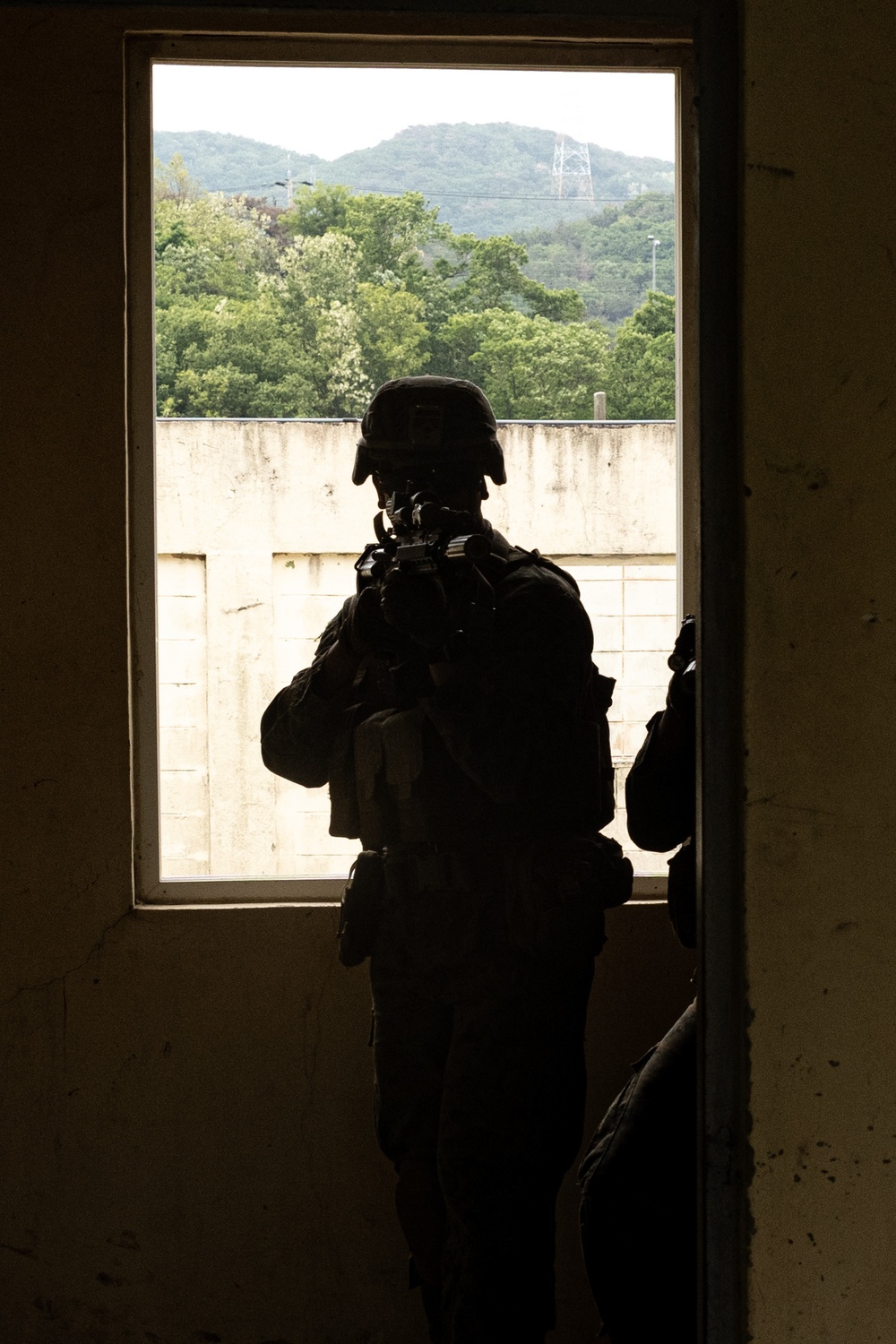 Activated Reserve Marines Conduct MOUT Training during Korea Viper 25.4