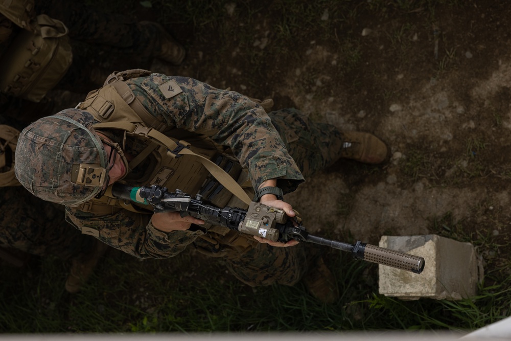 Activated Reserve Marines Conduct MOUT Training during Korea Viper 25.4