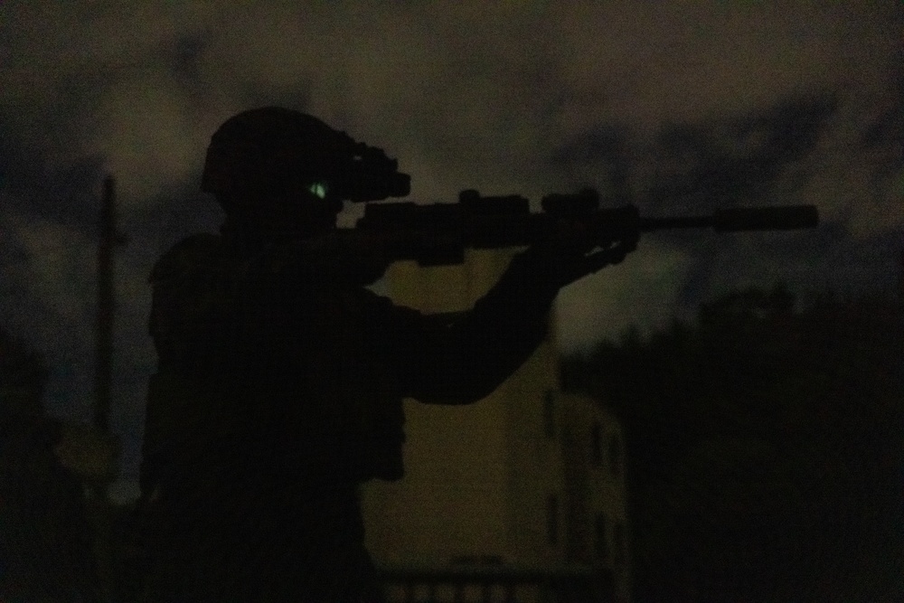 Activated Reserve Marines Conduct MOUT Training during Korea Viper 25.4