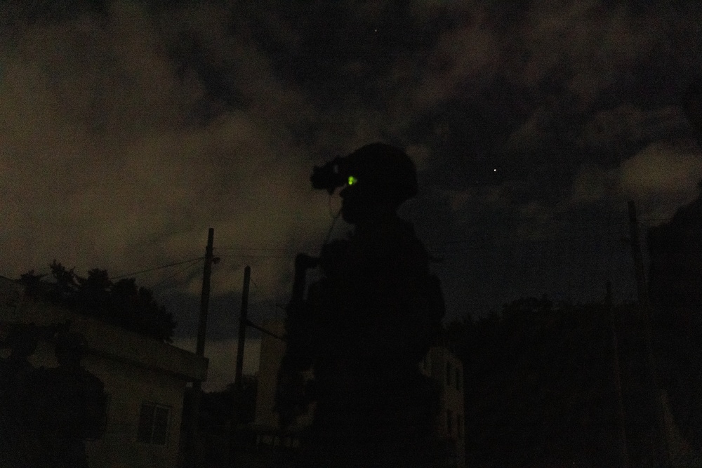 Activated Reserve Marines Conduct MOUT Training during Korea Viper 25.4